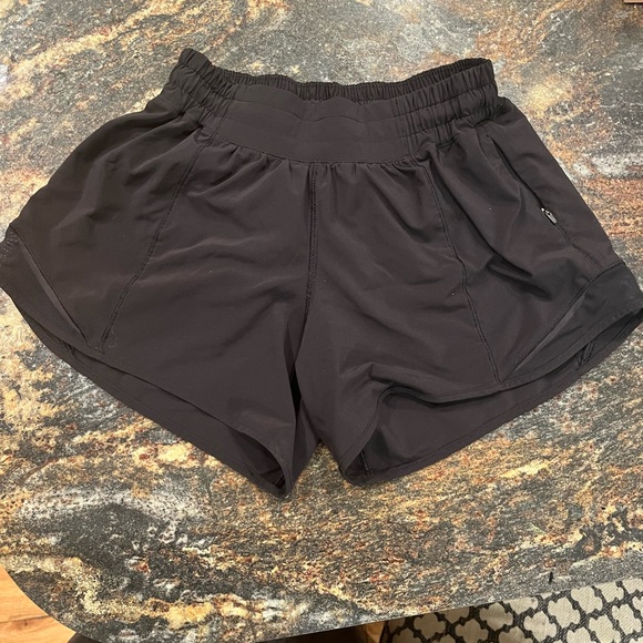 Gotta Hot High-Rise Lined Shorts 4” - Picture 3 of 7